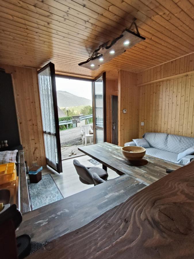 Lake-side Holiday home *